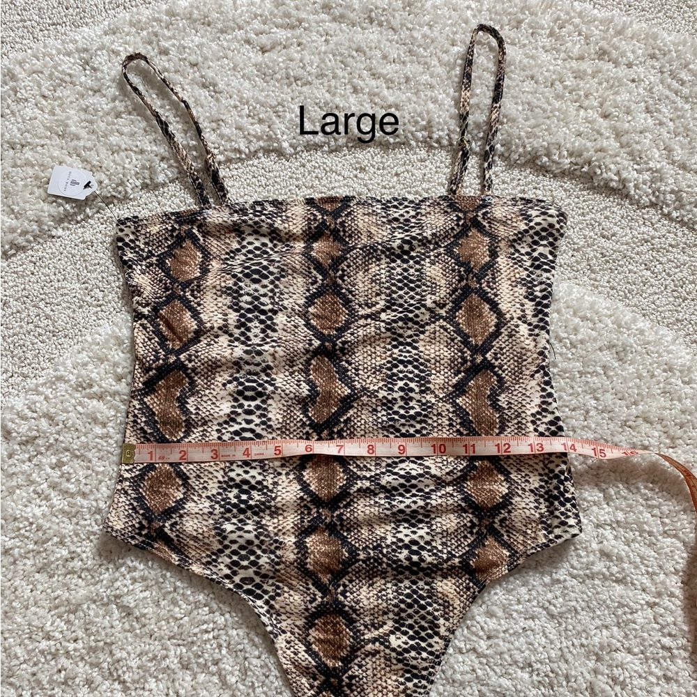 Black bodysuit animal print NWT - Picture 11 of 12